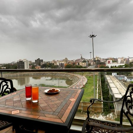 Hotel Vits Devbhumi, Dwarka Esterno foto
