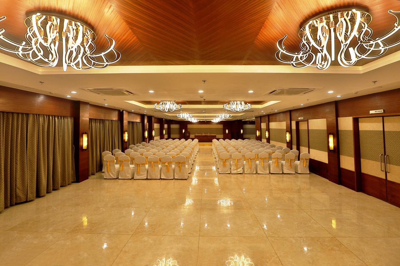 Hotel Vits Devbhumi, Dwarka Esterno foto
