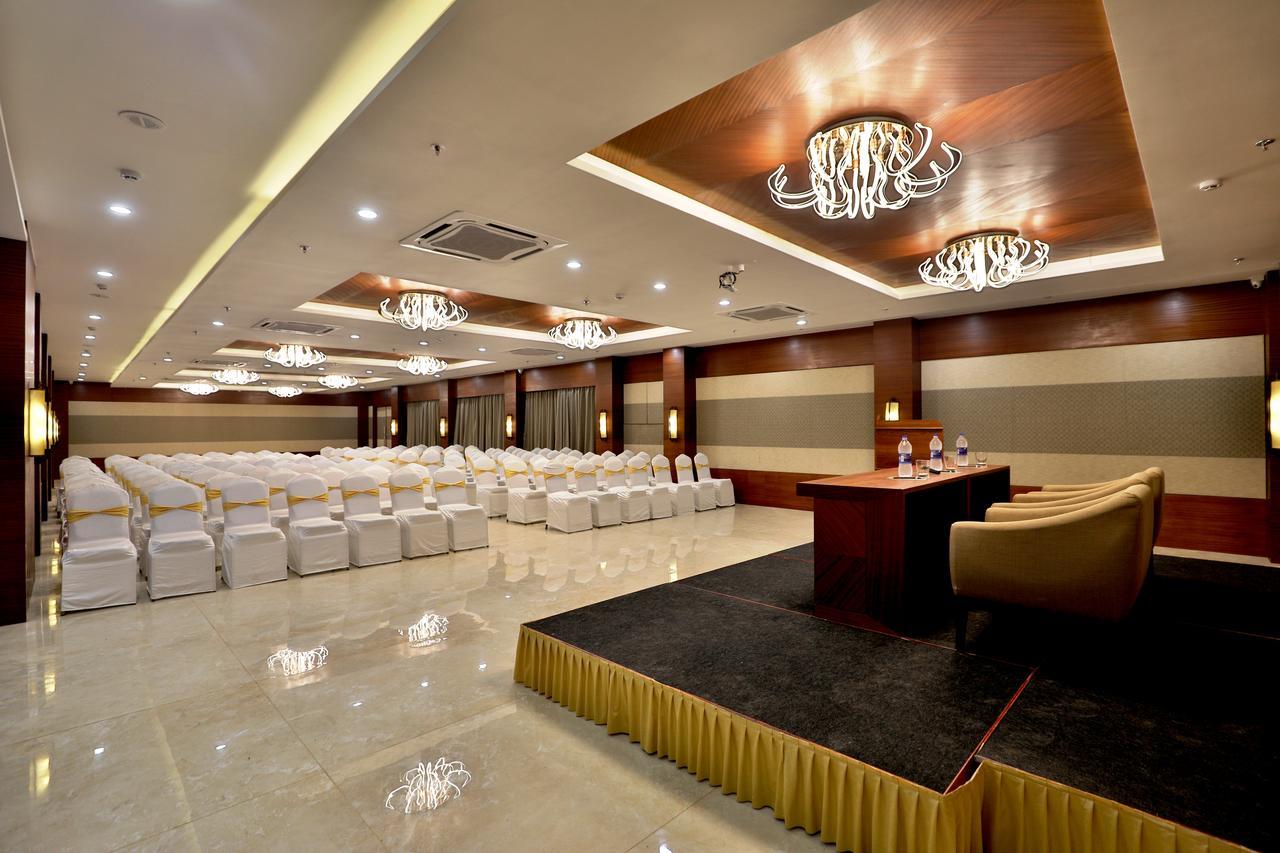 Hotel Vits Devbhumi, Dwarka Esterno foto