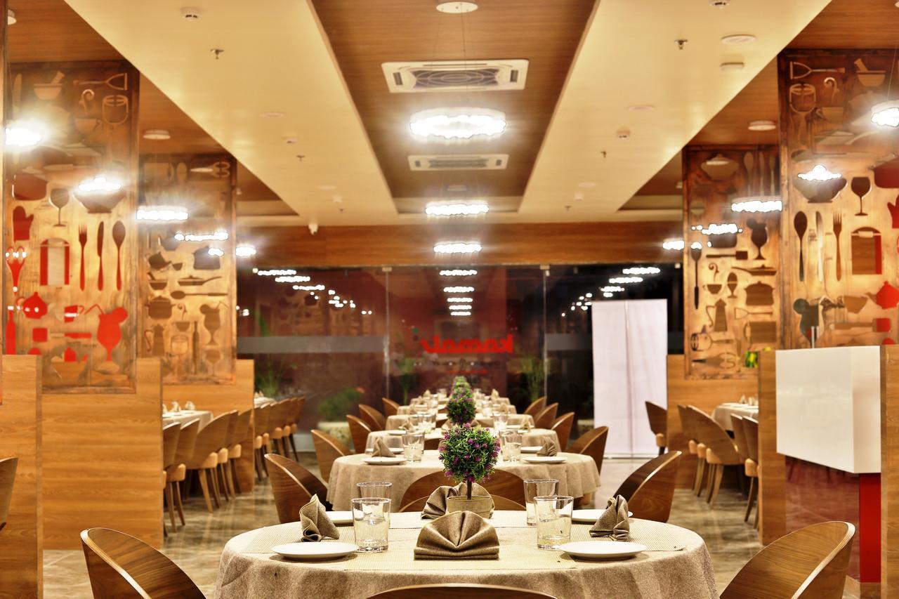 Hotel Vits Devbhumi, Dwarka Esterno foto