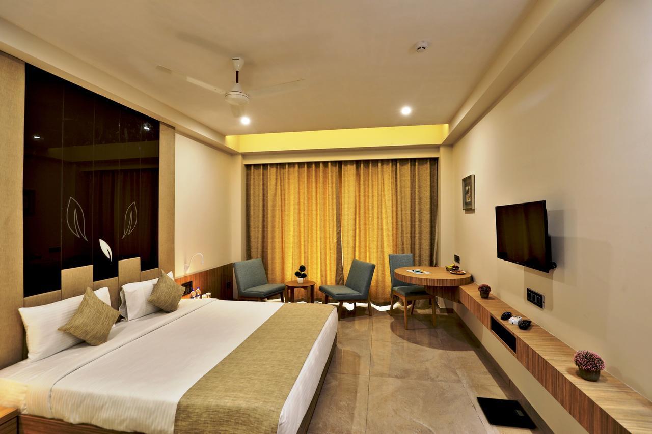 Hotel Vits Devbhumi, Dwarka Esterno foto