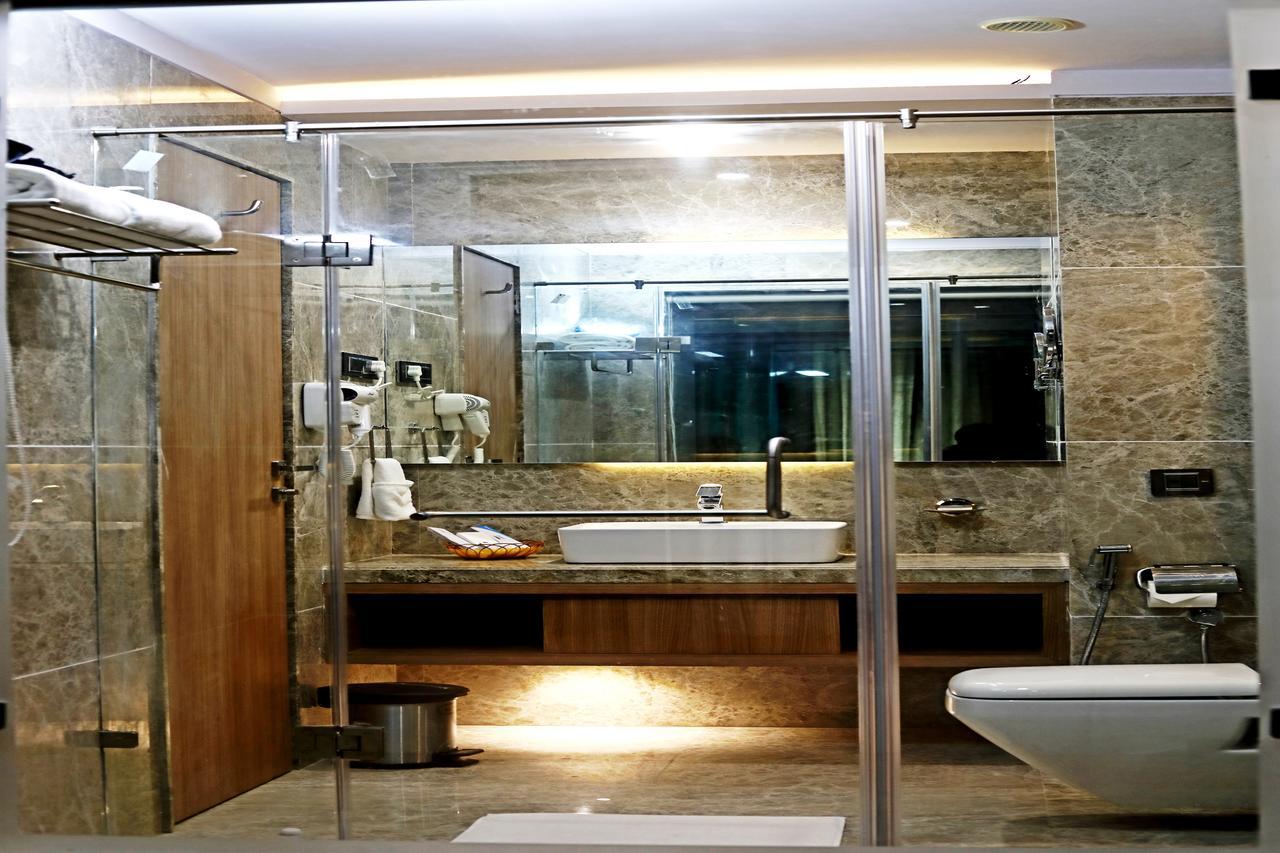 Hotel Vits Devbhumi, Dwarka Esterno foto