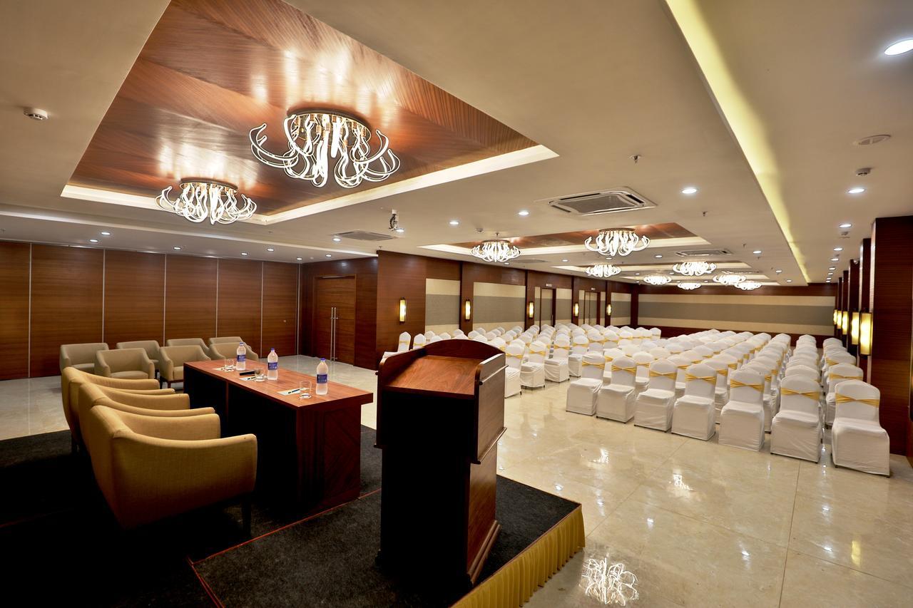 Hotel Vits Devbhumi, Dwarka Esterno foto