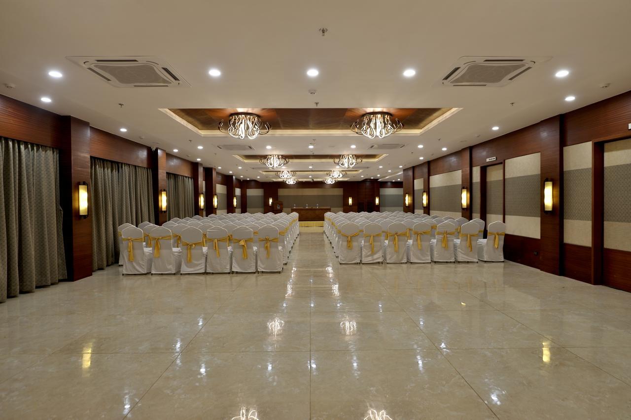 Hotel Vits Devbhumi, Dwarka Esterno foto