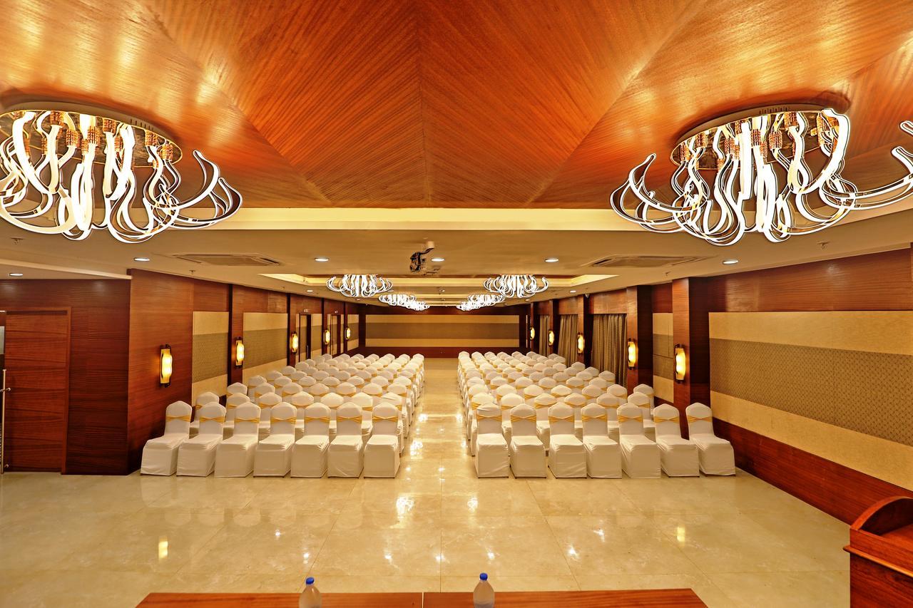 Hotel Vits Devbhumi, Dwarka Esterno foto